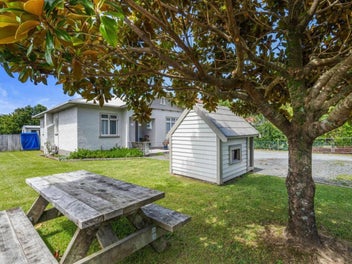 Image 1 of 20