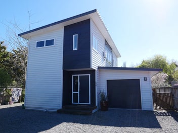 Image 1 of 32