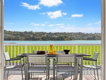 Waterfront Magic in Mangere Bridge