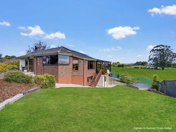 The ultimate Life-style 9.75HA, close to Town