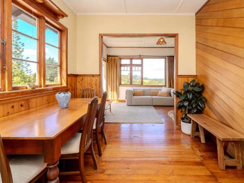 CHARACTER, CHARM & COUNTRY LIVING