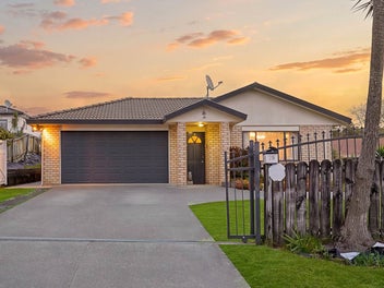Brick and Tile on 639sqm(approx)