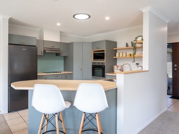 Stunning Family Home In The Zone