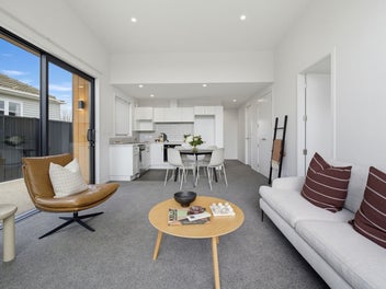 Private Suntrap in the Heart of Convenience