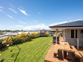 Space, Sunshine and Easy-Care Living
