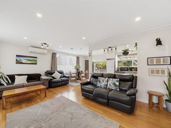 BIG HOME. BIG SECTION. BIG POSSIBILITIES!