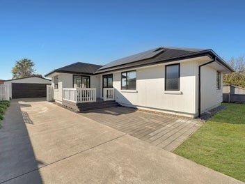 Image 1 of 20