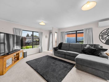 Stand alone Townhouse