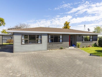 Location, lifestyle and easy care living
