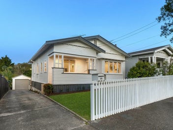 The Grey Lynn Dream - Vendor on the move!