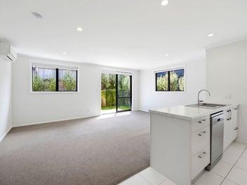 Practical 3-Bed, 2-Bath Home on Grandview