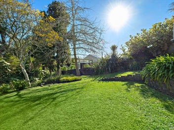 Positioned, Picturesque & Endless Possibilities