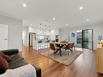 Prime Location, Flexible Living & Two Kitchens