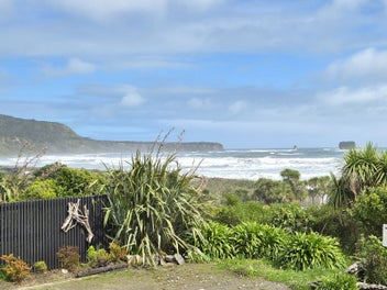 Relaxed coastal living