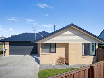 Sunny, Modern & Ready to Enjoy