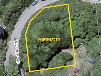 SEA VIEWS and a UNIQUE LOCATION
