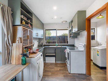 Space, Sunshine and a Superb Location