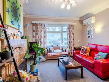 Sunny, Tidy & Ready to Enjoy