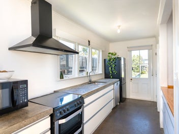 Room to Live Relax and Enjoy the Coastal Lifestyle