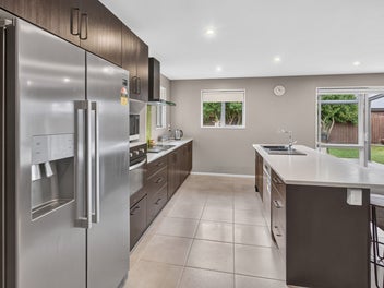 Big Section, Private Lane, Effortless Living