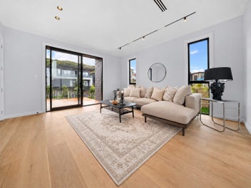 A Statement Home in Long Bay
