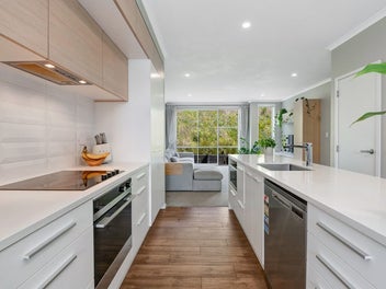 Easy-Care Living in the Heart of Stanmore Bay
