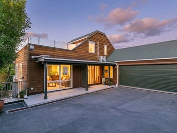 Central Cashmere Treehouse