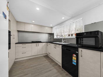 Cheapest 4 beddy in Prime Location