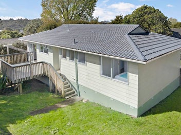 STELLAR VALUE ON SOLAR