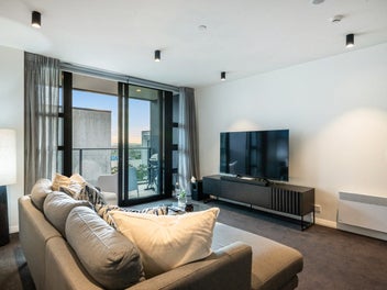 Vendor wants it sold - Asking $1,075,000