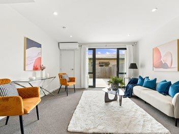 Solid Townhouse in Avondale's Top Street