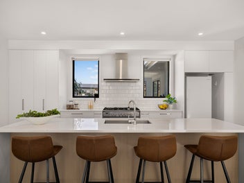 A Generous Home & Income in Shotover Country
