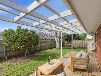 Freestanding & Affordable - Home & Garden