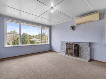 Affordable Investment with Tenant in Place!