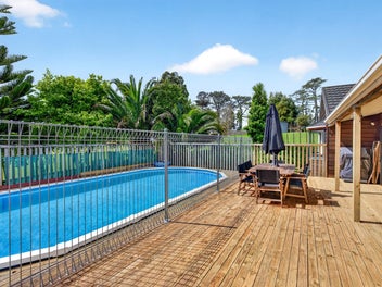 5 HECTARES, TWO HOMES & ENDLESS POSSIBILITIES