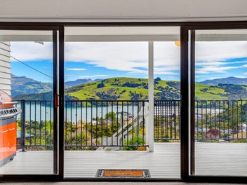 Sun-drenched with stunning harbour views
