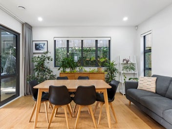 Vendors Want Sold - Zoned for Westlake Girls!