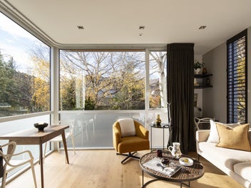 Luxury Arrowtown living with full 365-day VA