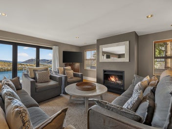 Views, Position, Queenstown
