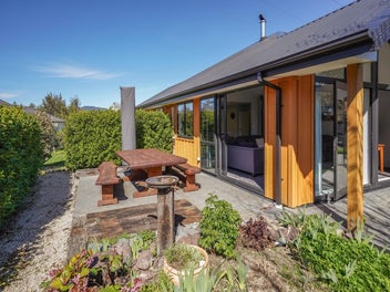 Mountain views, alpine living & effortless comfort