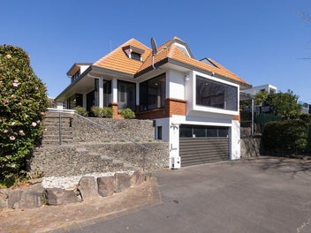 Location, lifestyle and views in the Avenues
