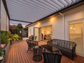 Effortless Elegance with Year-Round Entertaining