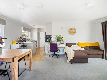Affordable Parahaki Gem - Space, Value & Location!