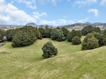 Premium Glenbervie bare-land lifestyle opportunity