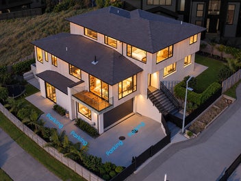 Spectacular Views, Family Living