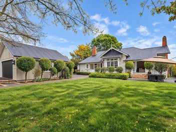 Classic villa on 1,088sqm – DGZ