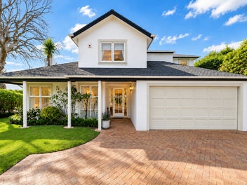 Executive space with comfort and privacy - Woburn