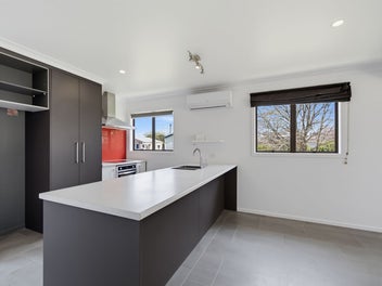 Sunshine, Space & Easy Living in Central Waihi