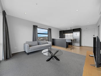 Top Floor - Corner - One Carpark