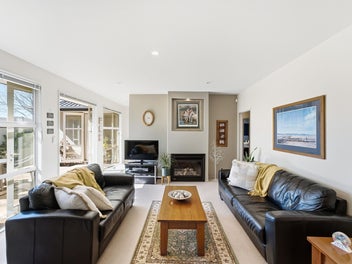 The Perfect Blend of Comfort, Style & Nature!